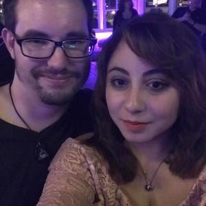 Meet your Posher, Amaris